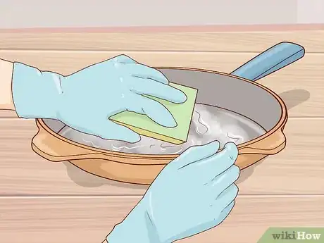 Imagen titulada Clean Le Creuset Step 4