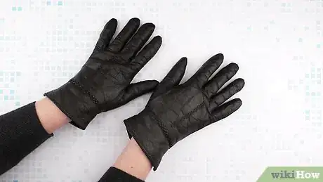 Imagen titulada Clean Leather Gloves Step 12