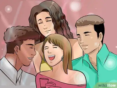Imagen titulada Get a Girl's Attention Step 16