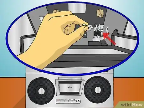 Imagen titulada Clean a Cassette Deck Step 7