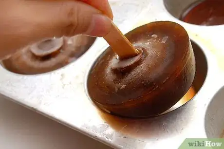 Imagen titulada Make Coke Popsicles Step 9