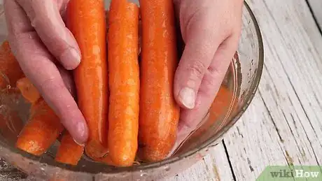Imagen titulada Blanch Carrots Step 1