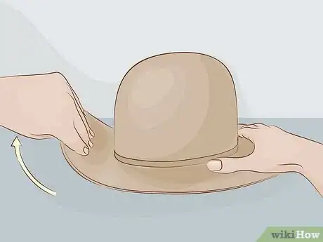 Imagen titulada Shape a Cowboy Hat Step 6