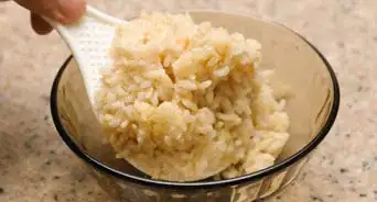 preparar arroz integral en una olla arrocera