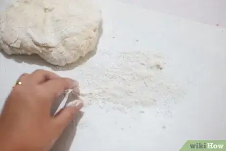 Imagen titulada Make Cinnamon Roll Sticks Step 7