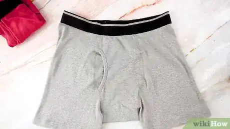 Imagen titulada Fold Boxer Briefs Step 10