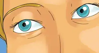 ponerte lentes de contacto de color
