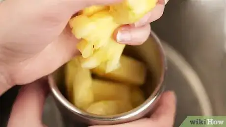 Imagen titulada Make Pineapple Juice Step 18