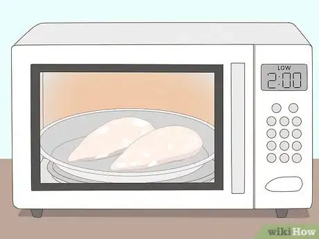 Imagen titulada Defrost Chicken Breast Step 9