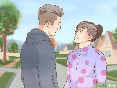 Imagen titulada Kiss Your Girlfriend in Public Step 8