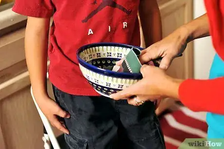 Imagen titulada Teach Your Child to Wash Dishes Step 5