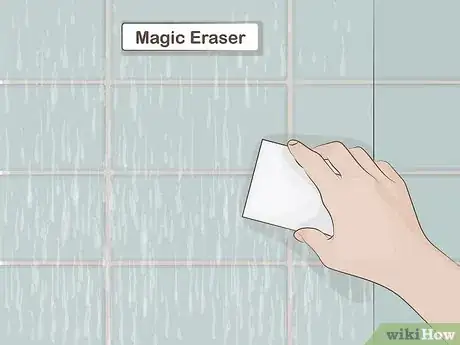 Imagen titulada Clean Soap Scum from Glass Shower Doors Step 2