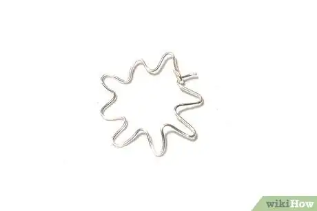 Imagen titulada Make Hoop Earrings Step 8