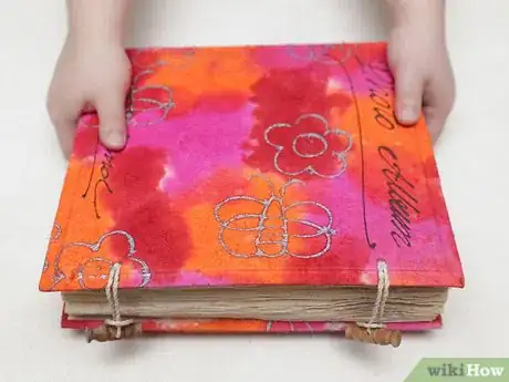 Imagen titulada Make Homemade Scrapbooks Step 14