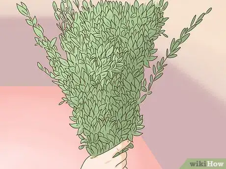 Imagen titulada Arrange a Cascade Bridal Bouquet Step 3