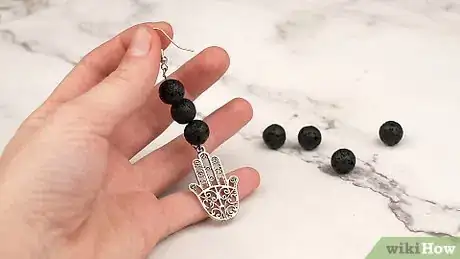 Imagen titulada Make Bead Earrings Step 8