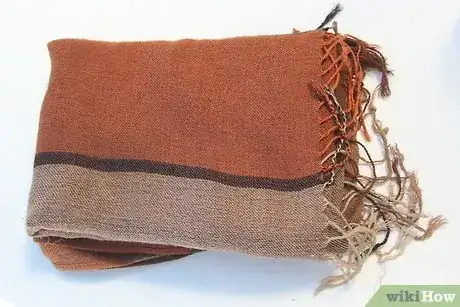 Imagen titulada Make a Microwaveable Neck Wrap Step 14