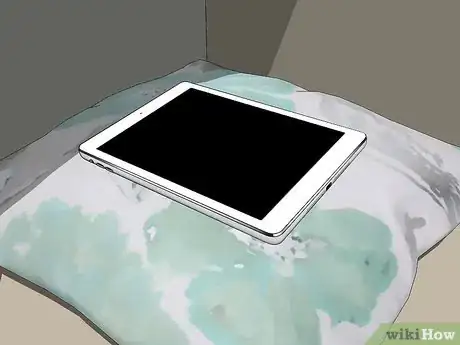 Imagen titulada Make a Secret Hideout in Your Closet Step 8