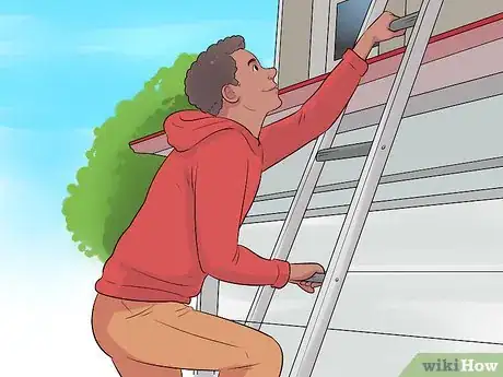 Imagen titulada Sneak Out of Your Second Story Window Step 4
