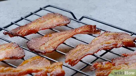 Imagen titulada Bake Bacon Step 9