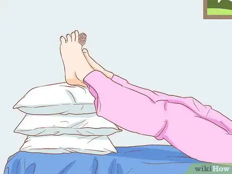 Imagen titulada Help a Toenail Grow Back Quickly Step 3