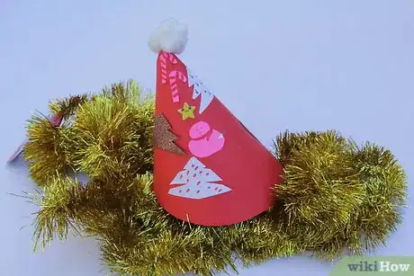 Imagen titulada Make a Cone Hat Step 30