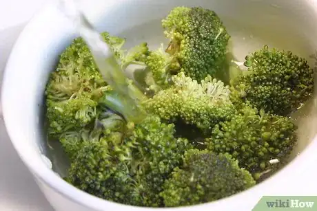 Imagen titulada Cook Tenderstem Broccoli Step 15