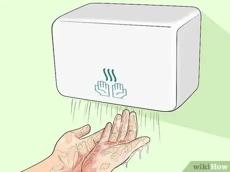 Imagen titulada Use a Public Restroom Step 4