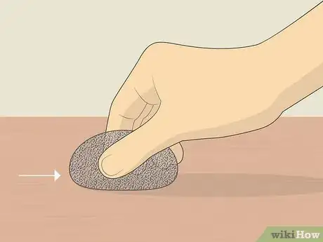 Imagen titulada Remove Milk Stains from Wood Step 8