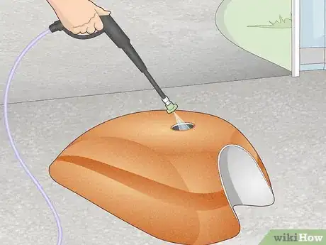 Imagen titulada Clean a Gas Tank Step 5