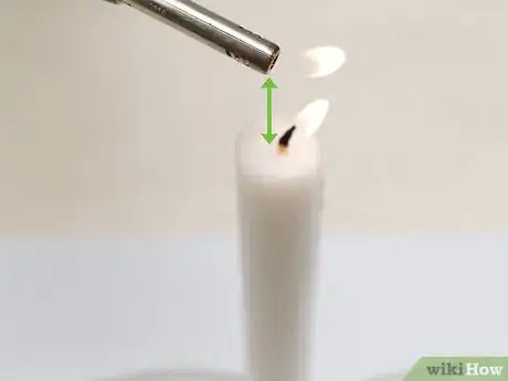 Imagen titulada Light a Candle Without Touching the Wick Step 7