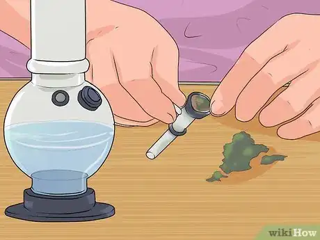 Imagen titulada Use a Water Bong Step 9