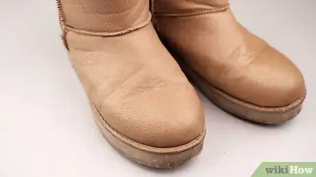 Imagen titulada Keep Leather Boots from Cracking Step 13