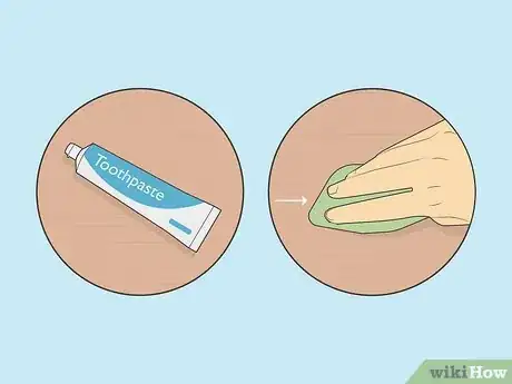 Imagen titulada Remove Milk Stains from Wood Step 7