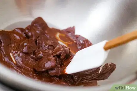 Imagen titulada Make Chocolate Covered Fruit Step 8