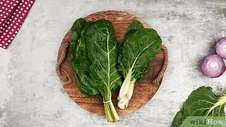 Imagen titulada Prepare and Cook Swiss Chard Step 1