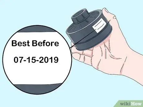 Imagen titulada Wear a Gas Mask Step 11