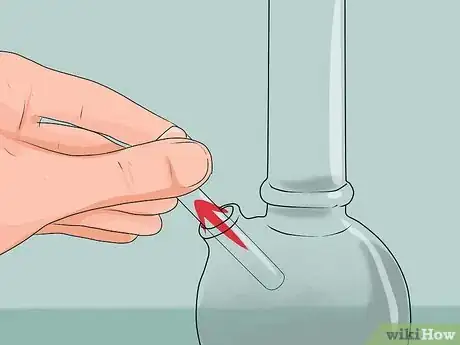 Imagen titulada Use a Water Bong Step 6
