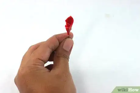 Imagen titulada Make a Duct Tape Rose Step 11