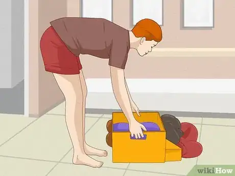 Imagen titulada Clean Your Room Fast Step 4