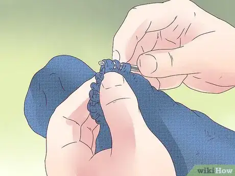 Imagen titulada Crochet Mittens Step 16
