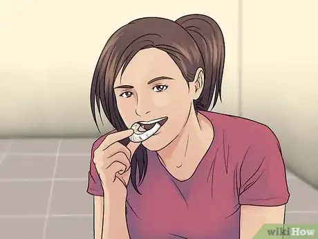 Imagen titulada Get Straight Teeth Without Braces with Invisalign Step 11