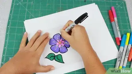 Imagen titulada Make Shrinky Dinks Step 1