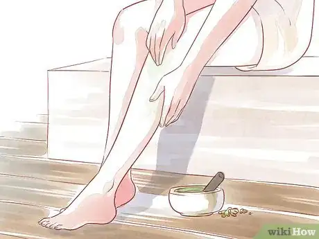 Imagen titulada Heal Dry Skin on Legs Step 4