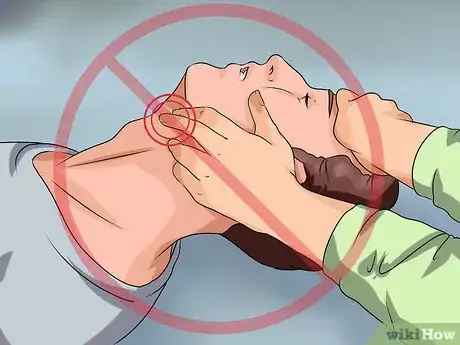 Imagen titulada Do CPR on an Adult Step 4