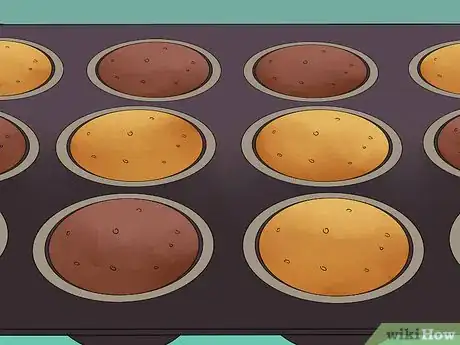 Imagen titulada Add Filling to a Cupcake Step 1