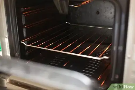 Imagen titulada Make Cinnamon Roll Sticks Step 1