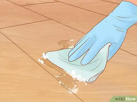 Imagen titulada Clean Oil Off a Wood Floor Step 7