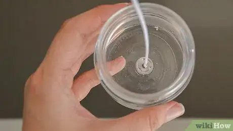 Imagen titulada Make a Candle With Essential Oils Step 8