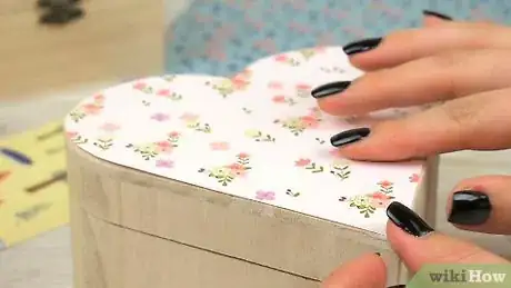Imagen titulada Adhere Paper to Wood Step 11